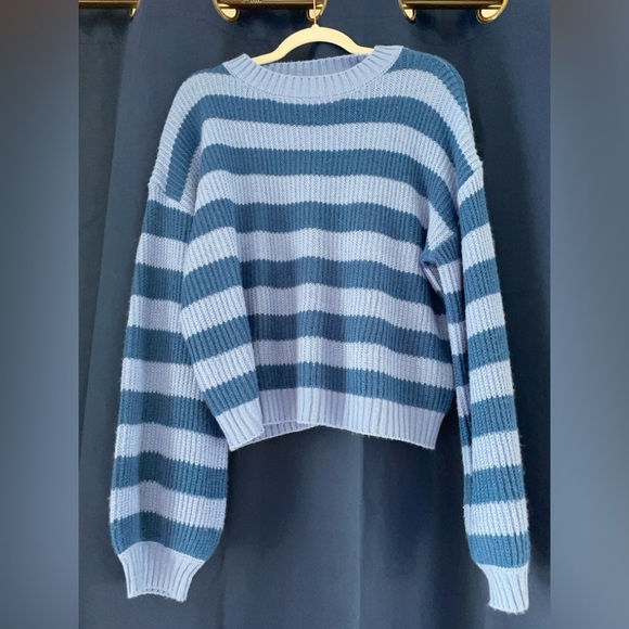 Blue stripe sweater - Picture 2 of 3